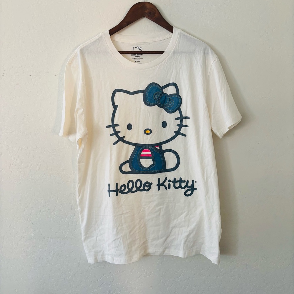 Hello Kitty Sanrio Cream White Blue Women’s Short sleeve Tee Shirt‎ Size XL